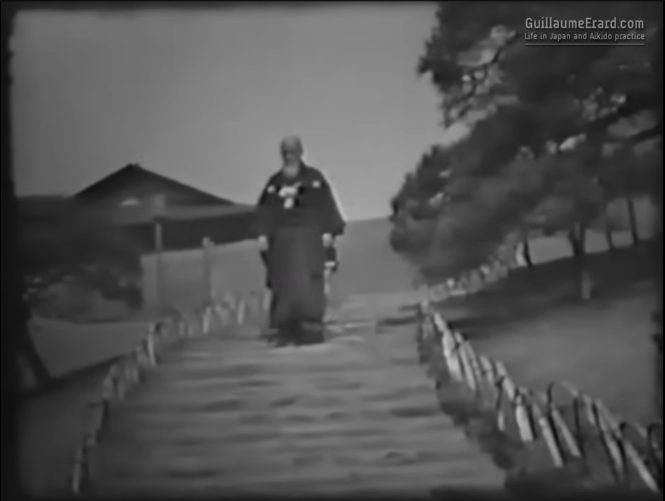 Aikido founder Morihei Ueshiba – Rare Footage in Tokyo (1956)